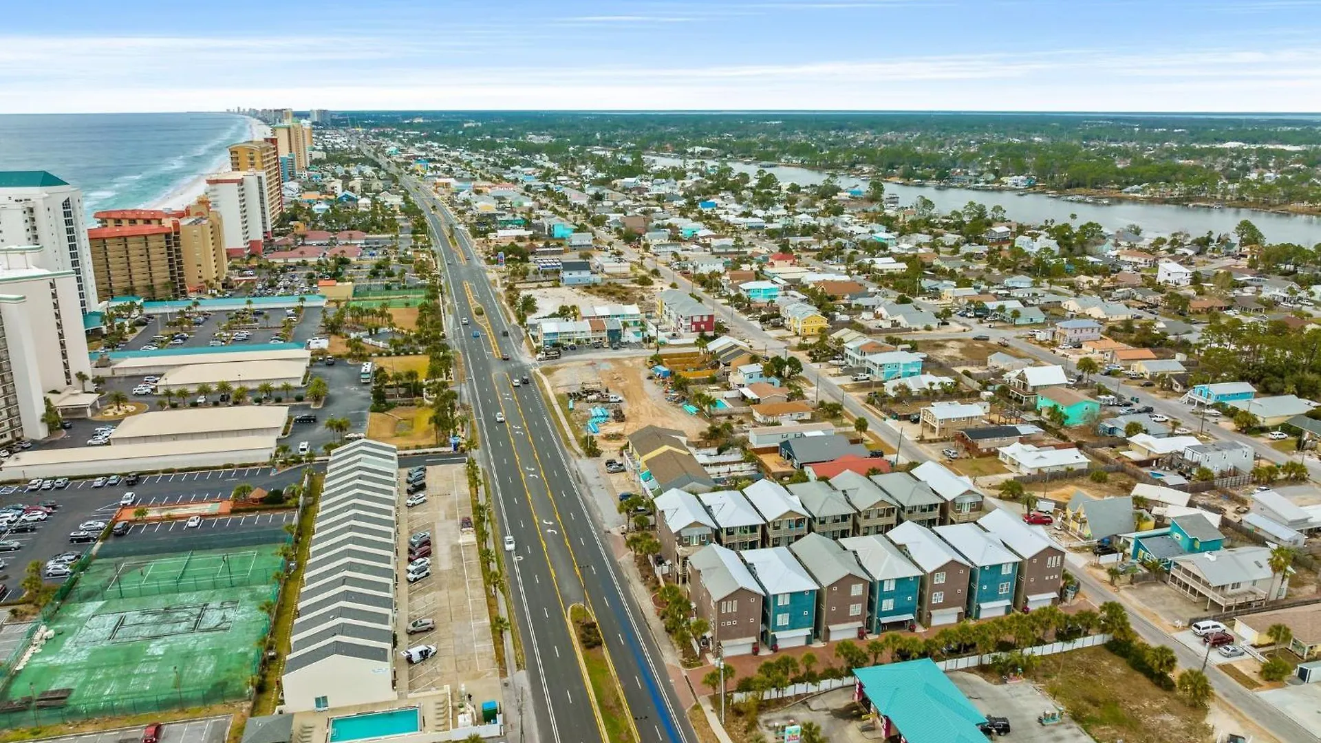 Crescent Moon Palace - A Luxury Home With Pool, Parking, Just Steps To The Beach Panama City Beach
