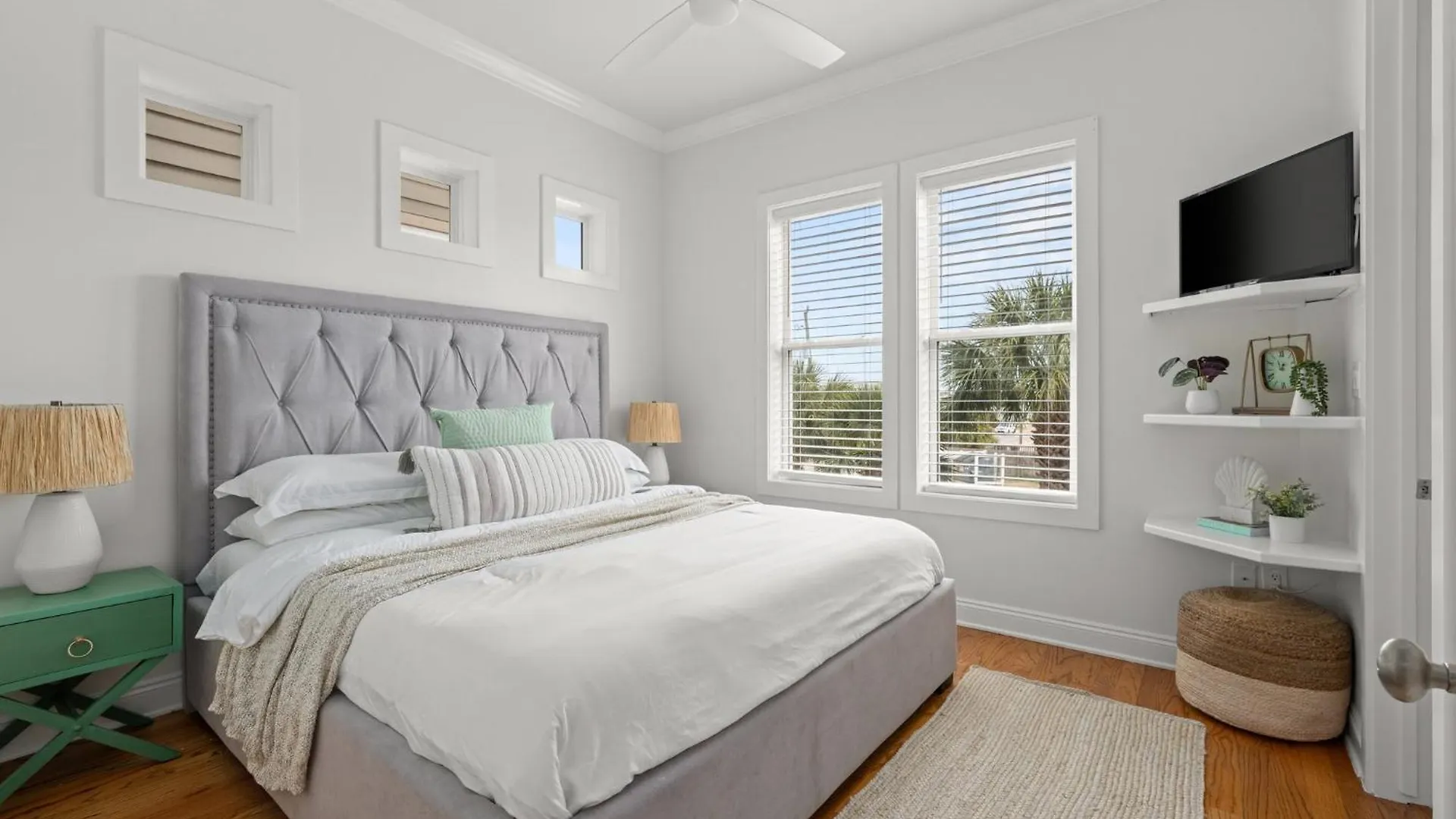 Crescent Moon Palace - A Luxury Home With Pool, Parking, Just Steps To The Beach Panama City Beach