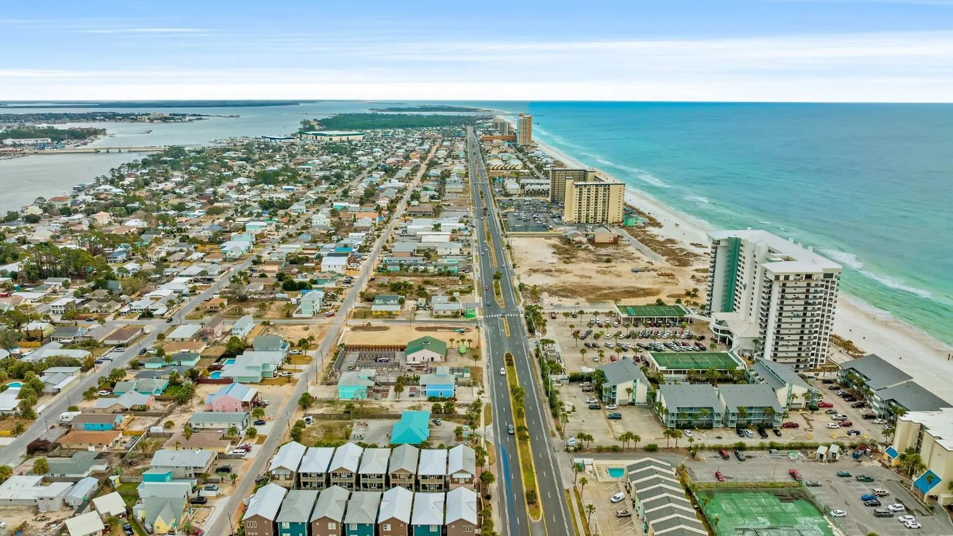 Villa Crescent Moon Palace - A Luxury Home With Pool, Parking, Just Steps To The Beach Panama City Beach United States