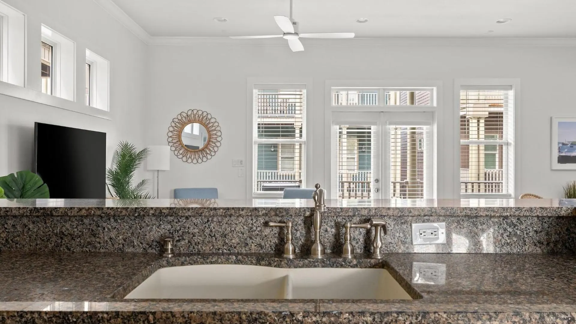 Crescent Moon Palace - A Luxury Home With Pool, Parking, Just Steps To The Beach Panama City Beach 0*,